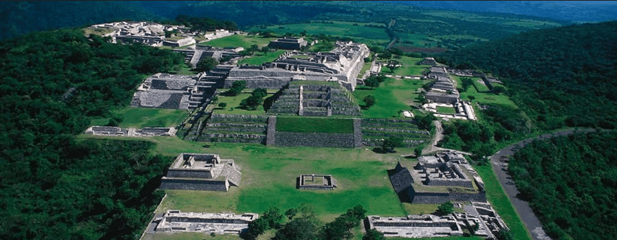 zona arqueologica Xochicalco viajarpormexico