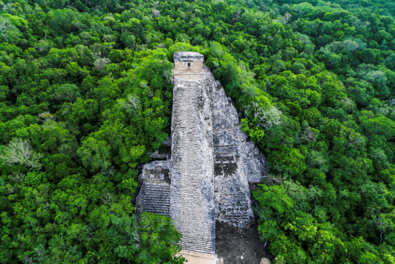 Zona Arqueologica Coba viajar por mexico