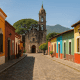 Vista panorámica del centro de Xochitepec con entorno natural y arquitectura tradicional
